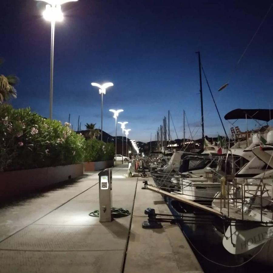 Hotel Bed And Boat Holiday La Spezia Exterior foto